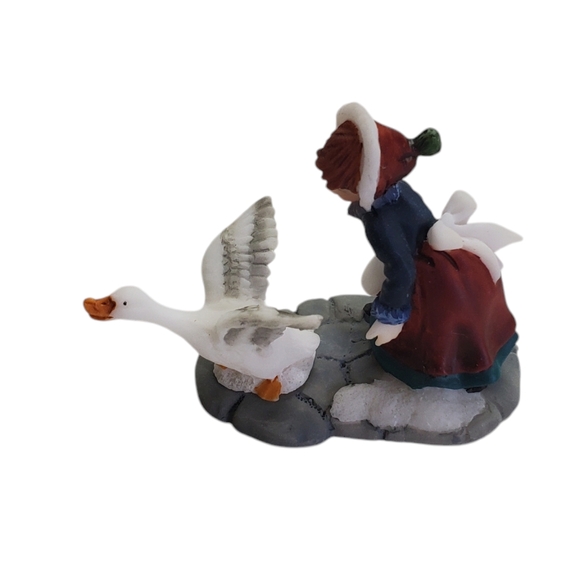 Santa's Workshop 2002 Girl and Duck  Resin Accessory VTG Christmas Village - Picture 9 of 10